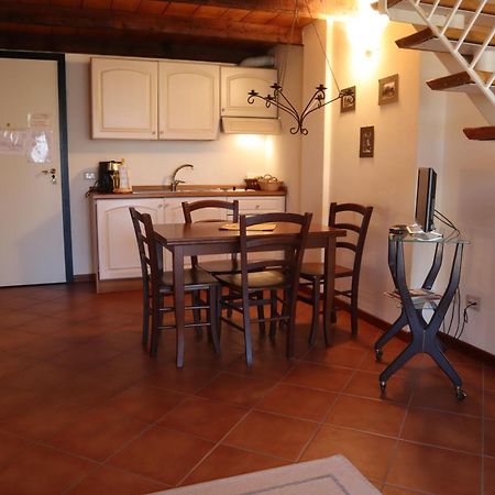 Relais Ca Nova Guest House Bogogno ภายนอก รูปภาพ