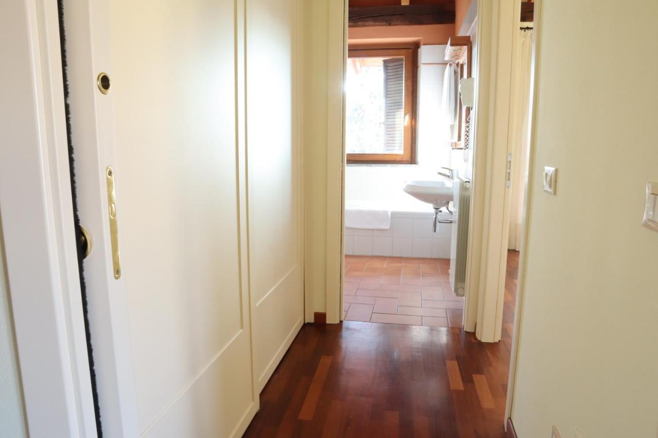 Relais Ca Nova Guest House Bogogno ภายนอก รูปภาพ