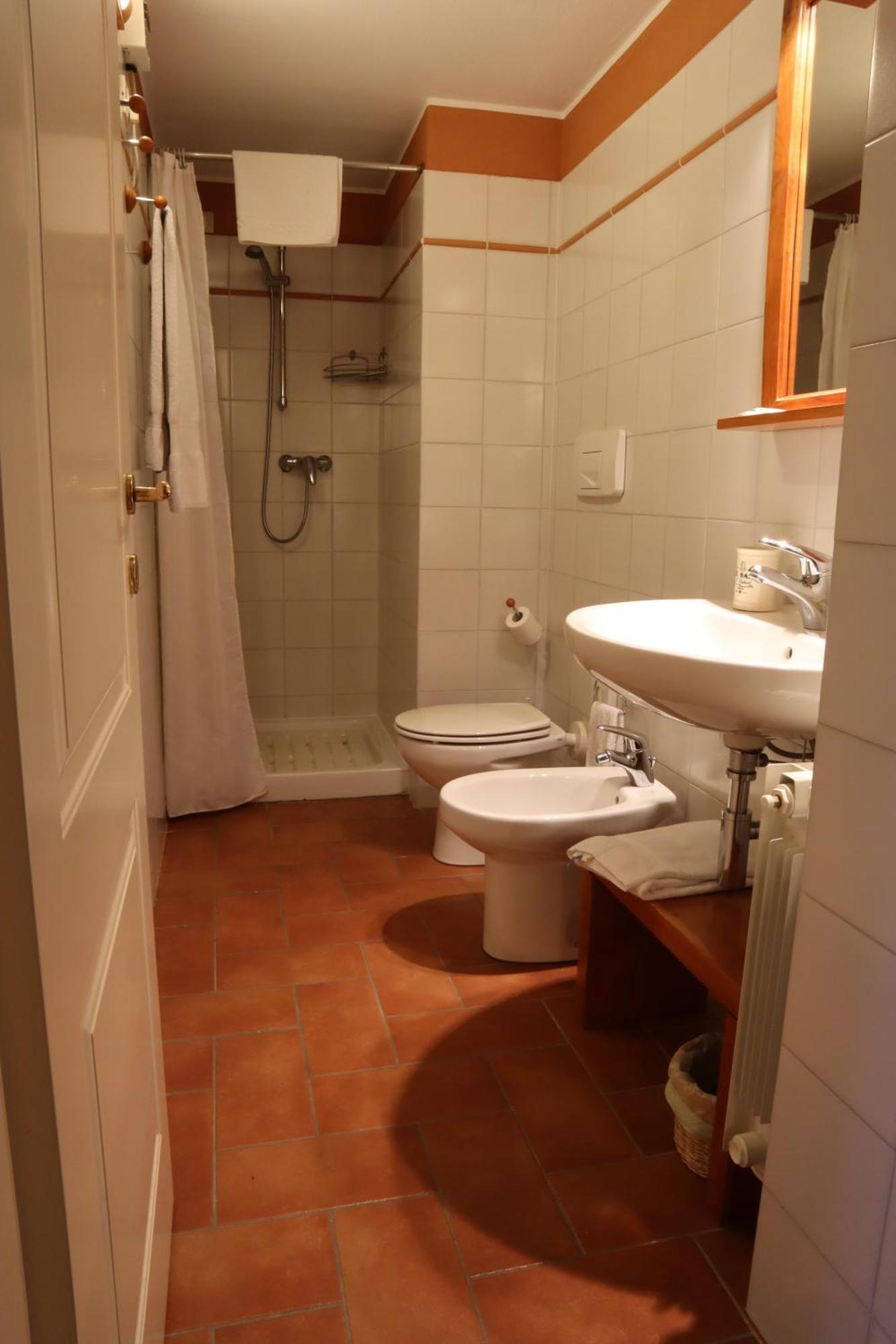 Relais Ca Nova Guest House Bogogno ภายนอก รูปภาพ