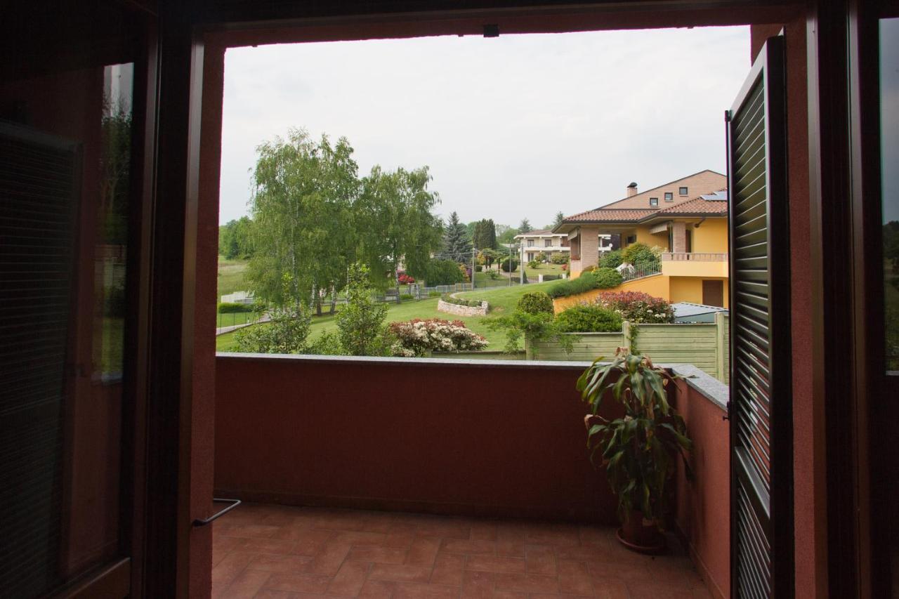 Relais Ca Nova Guest House Bogogno ภายนอก รูปภาพ